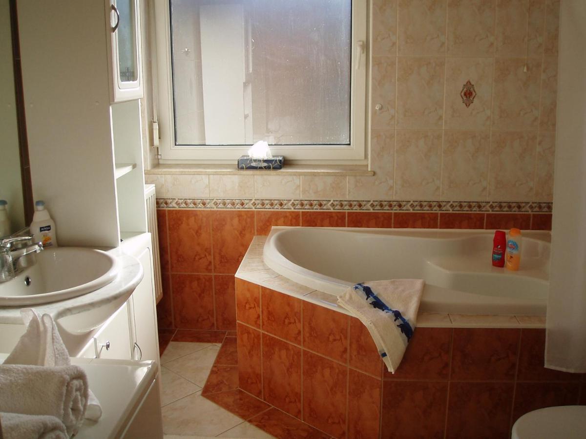 Isabell Apartments Győr Buitenkant foto
