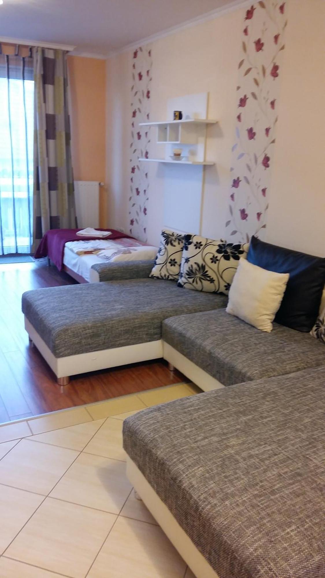 Isabell Apartments Győr Buitenkant foto